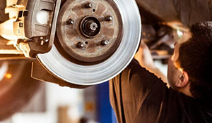Navigating the World of Auto Repairs: Tips for Informed Decision-Making