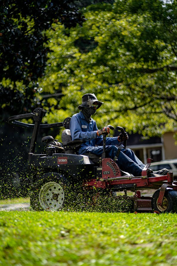 Essential Guide to Lawn Mowing in Lakewood Ranch